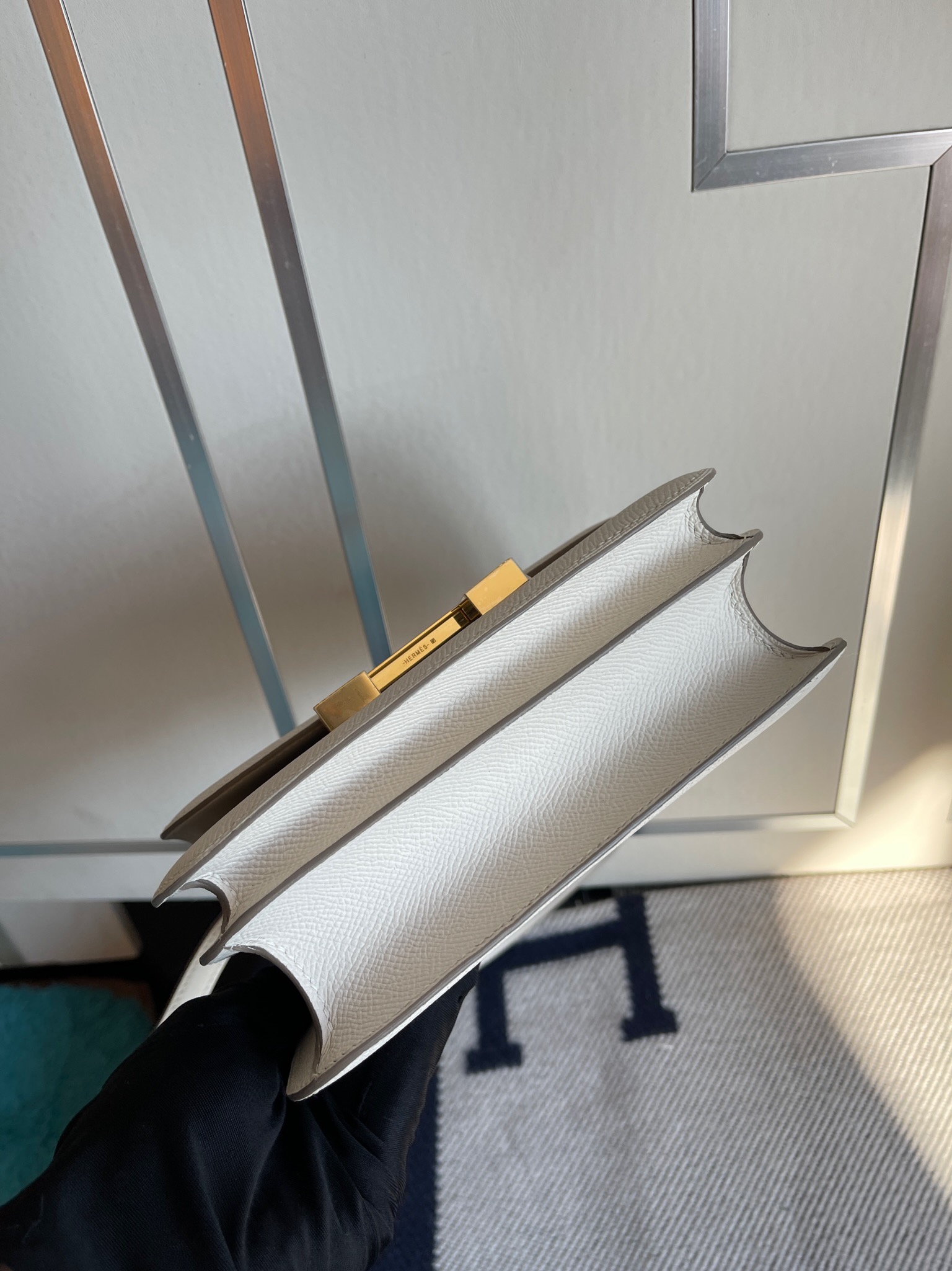 에르메스 콘스탄스18 나타 화이트 금장 앱송